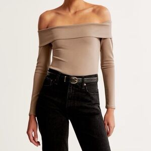 Abercrombie & Fitch Tan Off-Shoulder Top